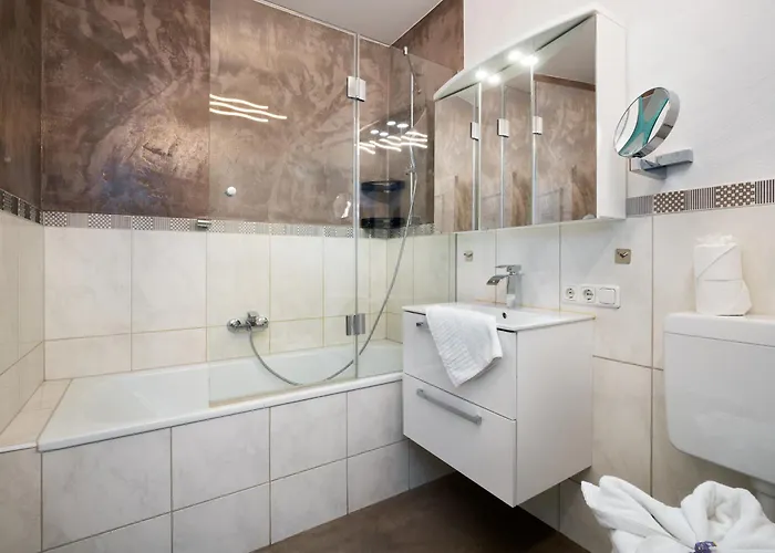 Des Kaisers Kleines Reich 瑞斯贝基茨比厄尔